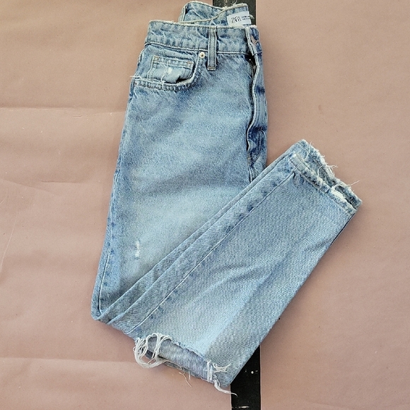Zara Light Blue Ripped Straight-Leg Jeans - Picture 7 of 10